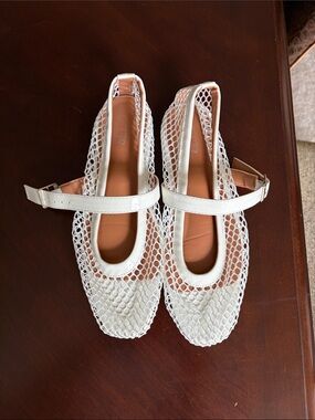 White Mesh Flats